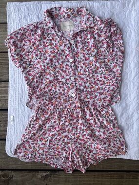 Aeropostale floral two piece matching set / short sleeve crop/shorts Size XS🌸